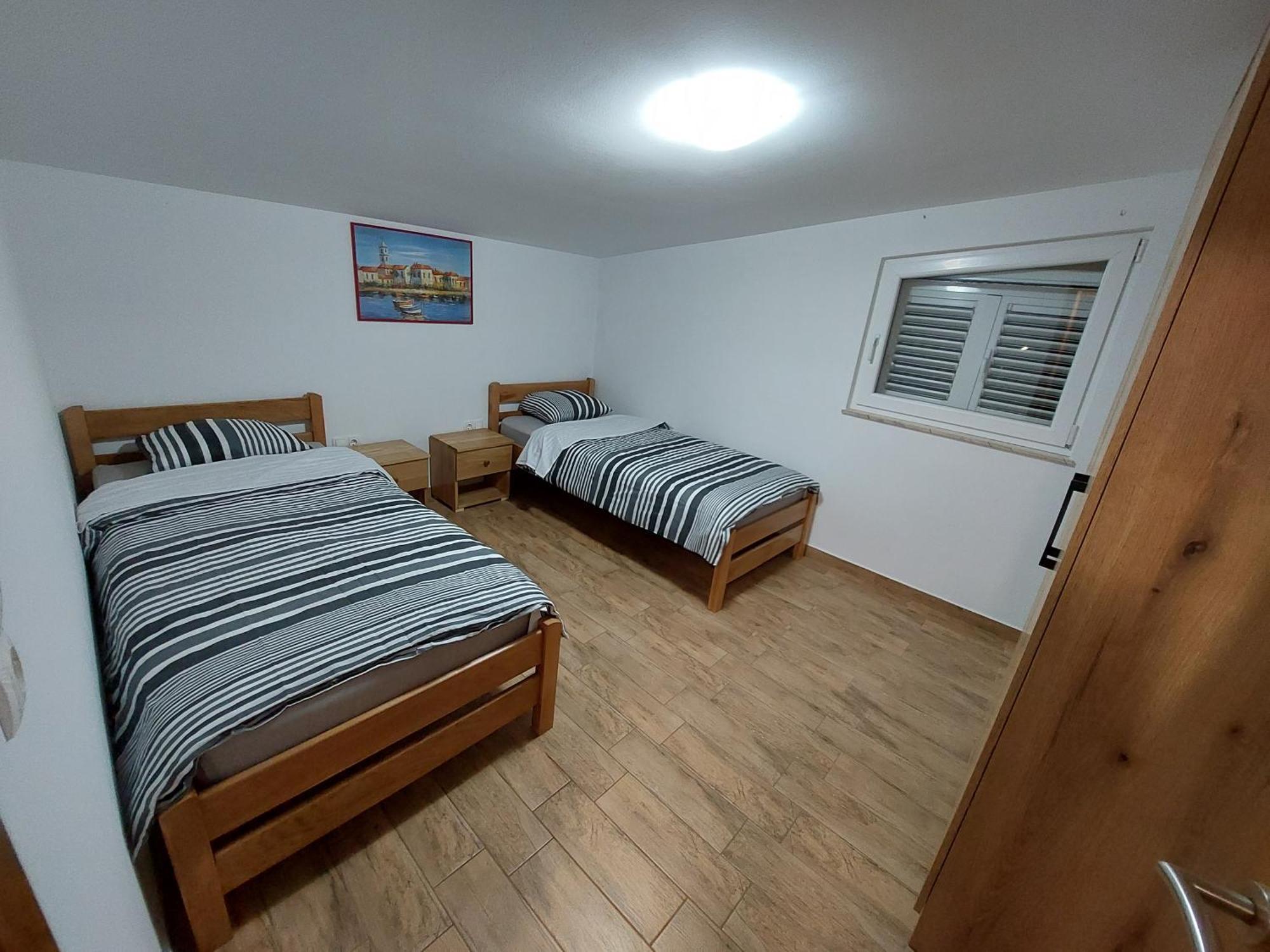 Apartman Nella 比奥格勒·纳·莫鲁 外观 照片
